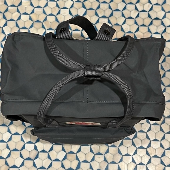 New- FjallRaven Kanken Classic 550 Black Backpack. - Picture 4 of 8
